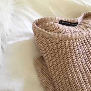 Brandy Melville sweater